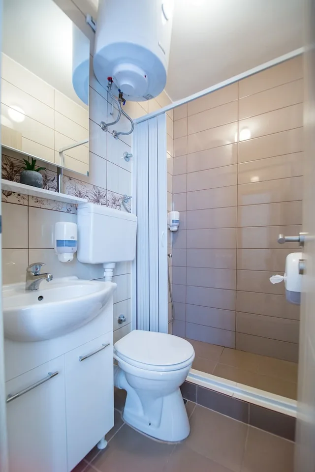 غرفة إليت ثلاثية بسرير كينج وسرير فردي، Villa Dieden 3/3