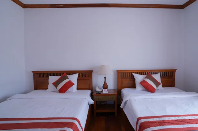 Colonial, 2 Queen Beds, Balcony، Cheathata Cta Hotel Siem Reap 2/10
