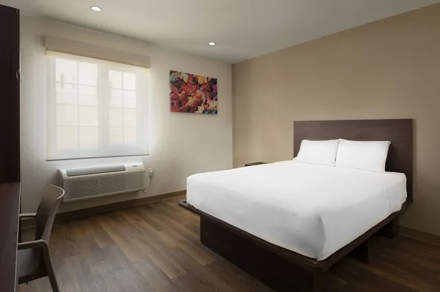 جناح بسرير كوين، Extended Suites Cancun Cumbres 4/10