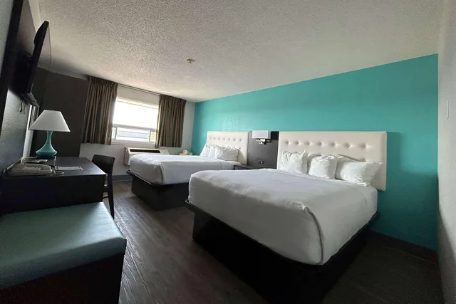 غرفة بسريرين كوين لذوي الإعاقة، Howard Johnson by Wyndham Thunder Bay 3/4