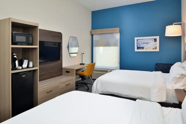 غرفة قياسية بسريرين كوين، Holiday Inn Express Lewisburg/New Columbia 4/10