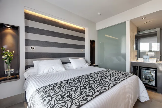 غرفة سوبيريور مفردة بسرير كينج، Barcelo Hamilton Menorca - Adults Only 1/2
