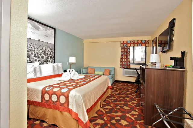 غرفة بسريرين كوين يُسمح فيها بالحيوانات الأليفة، Super 8 by Wyndham Wichita Airport 9/10