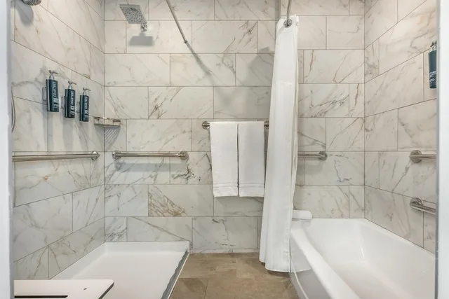 جناح بسريرين منفصلين وسريرين كينج بـ3 غرف نوم لذوي الإعاقة، Hilton Vacation Club Grand Beach Orlando 8/10