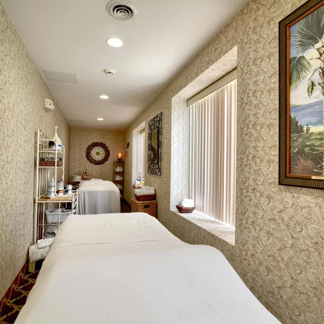 غرفة رومانسية، Roosevelt Inn And Suites 1/10