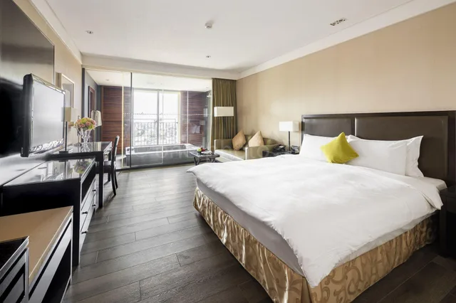 Room, Queen Bed, High Floor, Rsl Cold & Hot Springs Resort Suao 1/1