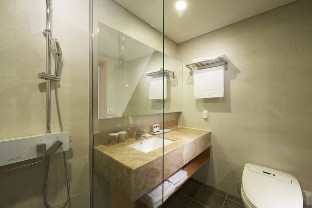 Premier, Family, 2 Queen Beds, Benikea Jungmun Hotel 9/10