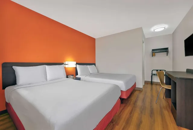 غرفة قياسية بسريرين مزدوجين، Motel6 Columbus, GA 2/4