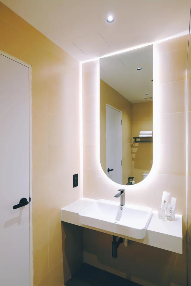 Cinema, Single, No Window، Rest Bugis Hotel 5/8