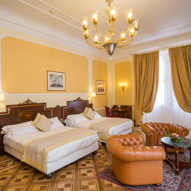 جناح غراند جونيور بسرير مزدوج، Bristol Palace 2/5