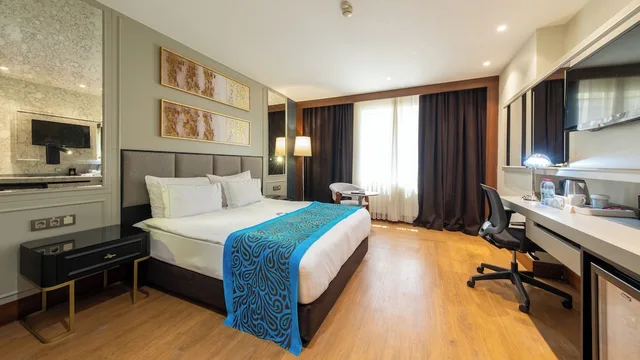 Junior Suite, Teymur Continental Hotel 3/8
