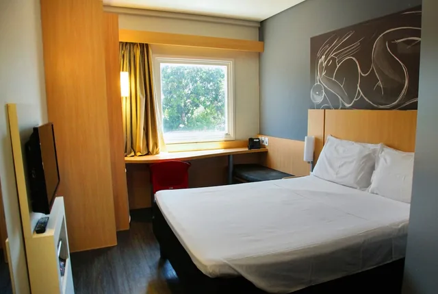 Standard, Double Bed, ibis Bacabal 1/4