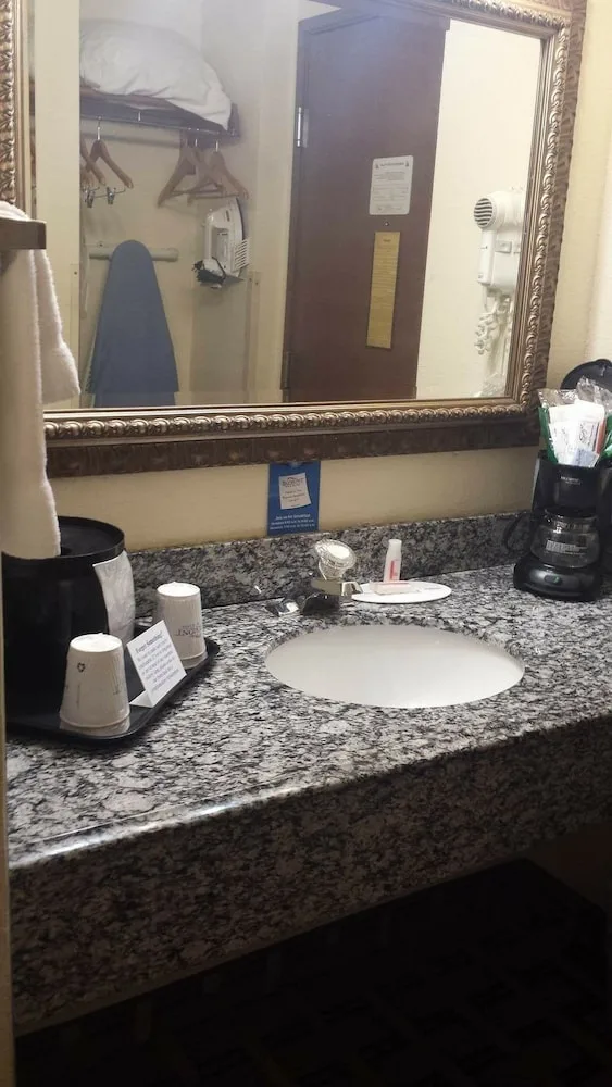 غرفة بسرير كينج، Baymont by Wyndham Paducah 10/10