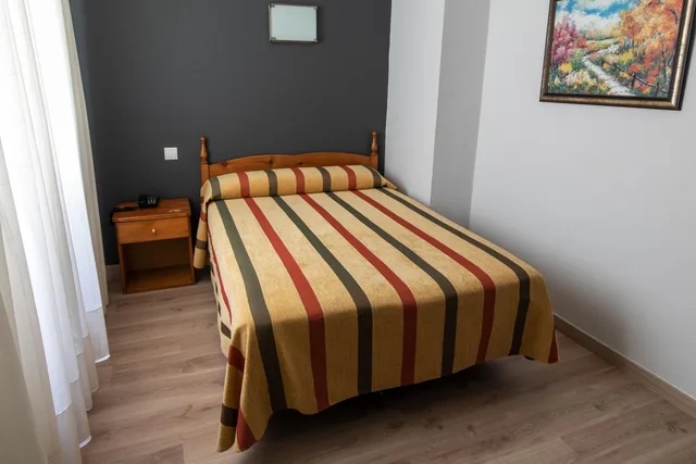 Room, Queen Bed, Hotel San Glorio 2/3