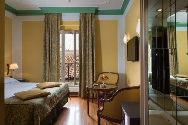 غرفة سوبيريور بسرير كوين، Art Hotel Orologio 5/10