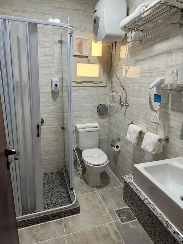 جناح جونيور بسرير مزدوج بشرفة، Royal Inn Residence New Cairo 3/4