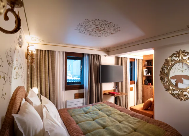 Room, Triple, Double or Twin Bed, No Balcony، Hotel de la Loze 1/4