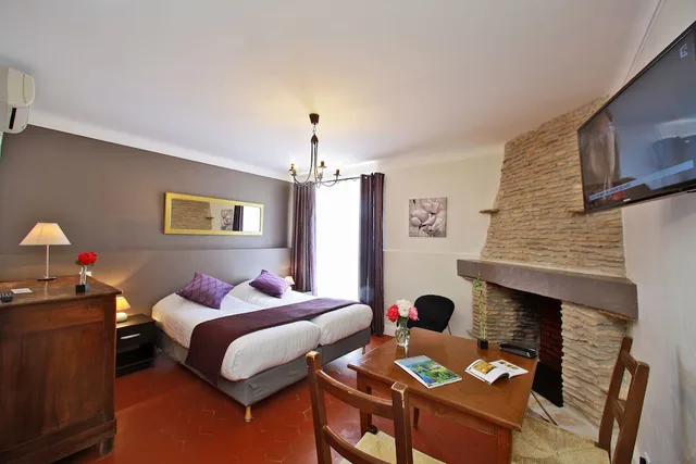 Superior, Hotel La Hoirie 1/3