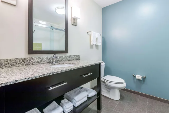 جناح بسرير كينج، Sleep Inn & Suites West Des Moines near Jordan Creek 4/4