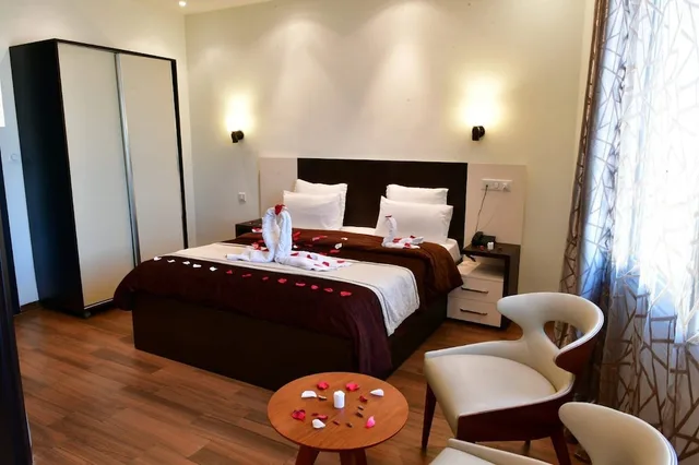 جناح تنفيذي بسرير كوين، Hotel Ikram El Dhayf 3/8