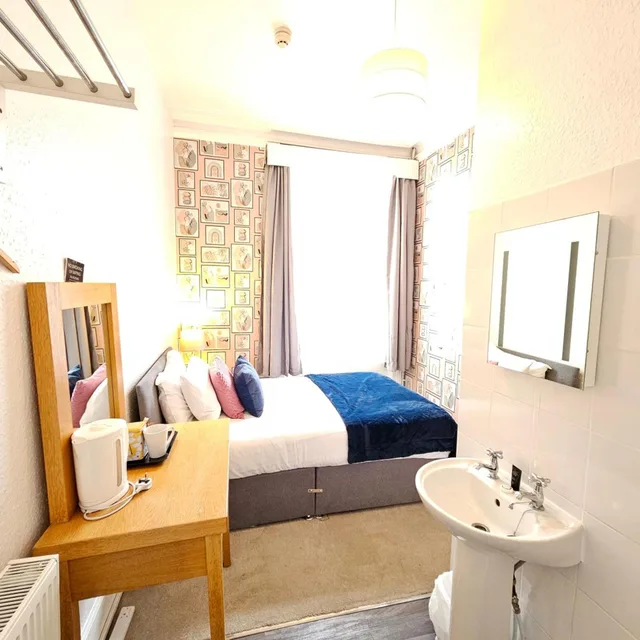 غرفة مفردة، Rivelyn Hotel 6/8