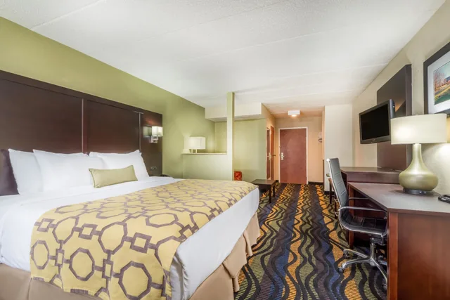 غرفة بسرير كينج لذوي الإعاقة، Baymont By Wyndham Georgetown 2/9