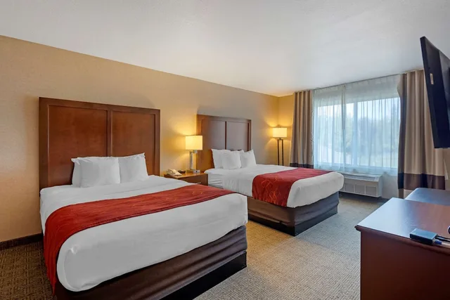 جناح بسريرين كوين مع أريكة، Comfort Suites Anchorage International Airport 1/6