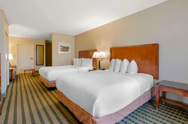 غرفة بسرير كوين، Best Western North Roanoke 2/6