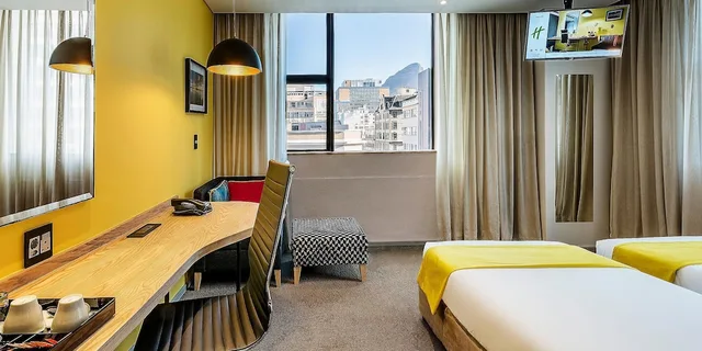غرفة ديلوكس بسرير كينج بإطلالة على الجبل، Cresta Grande Cape Town 9/10