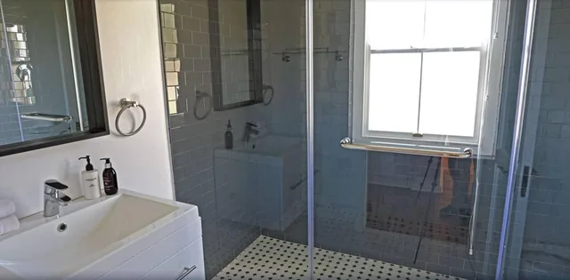 House, 1 Queen and 1 Single Bed, River Bend Lodge 9/9