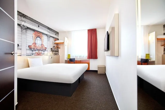 Standard, Double Bed, B&b Hotel Lodz Centrum 4/10