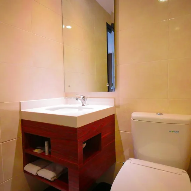 غرفة ديلوكس، PRIME PARK Hotel & Convention Pekanbaru 8/8