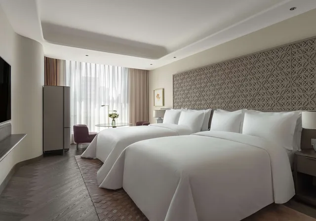 غرفة بسريرين كوين لذوي الإعاقة، Conrad Urumqi 1/3
