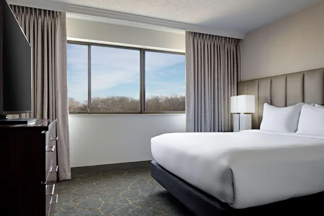 جناح جونيور بسرير كوين، DoubleTree by Hilton Fairfield Hotel & Suites 1/2