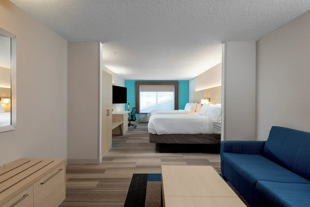 Suite, 2 Queen Beds, Extra Floor Space، Holiday Inn Express Hotel & Suites Daphne 2/3