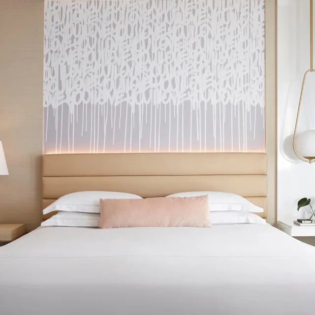 Essential, Queen Bed، Hotel Wilshire A Kimpton Hotel 1/3