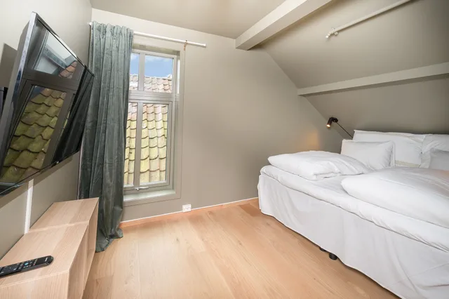 Historical, Double or Twin Bed, Gamla Vaerket 1/10