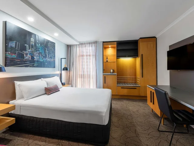 غرفة سوبيريور بسرير كوين بإطلالة على المدينة، Mercure Brisbane King George Square 1/7