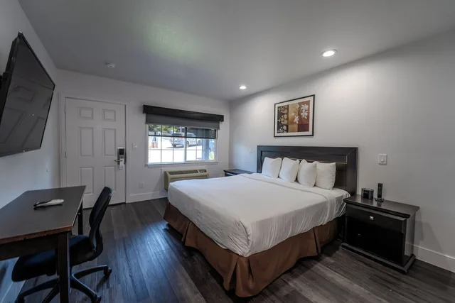 غرفة قياسية بسرير كينج، Monterey Surf Inn 2/5
