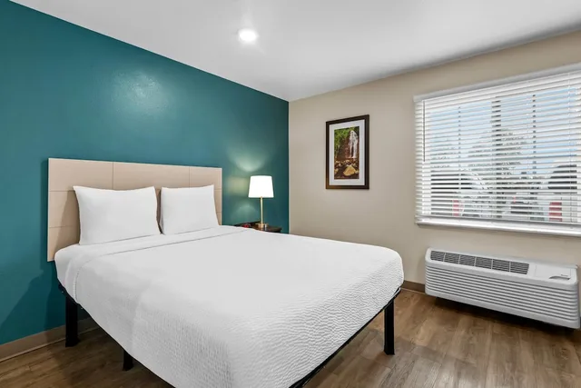 غرفة قياسية بسرير كوين، WoodSpring Suites San Antonio South 1/2