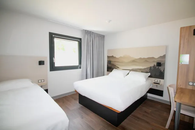 Room, Triple, B&B HOTEL Aix-les-Bains 6/10
