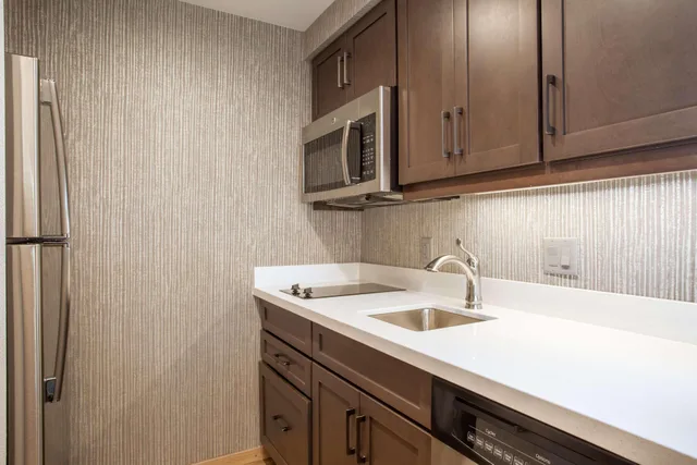 2 Bedrooms, 1 King or 2 Queen Beds, 2 Bathrooms, Balcony, Homewood Suites By Hilton Saratoga Springs 3/4