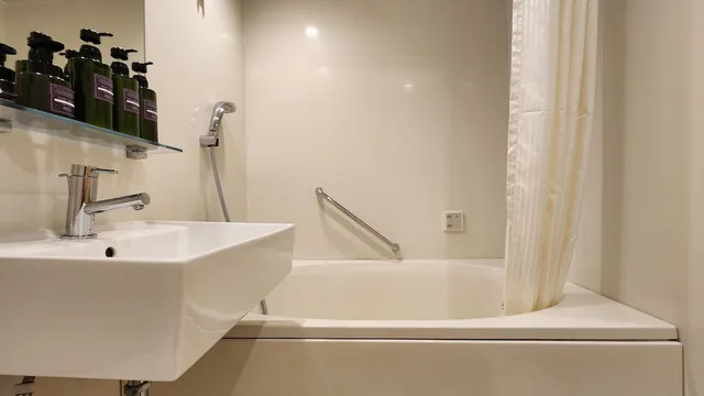 غرفة سوبيريور عائلية بسريرين منفصلين في الملحق، Shin Osaka Station Hotel Honkan 3/3