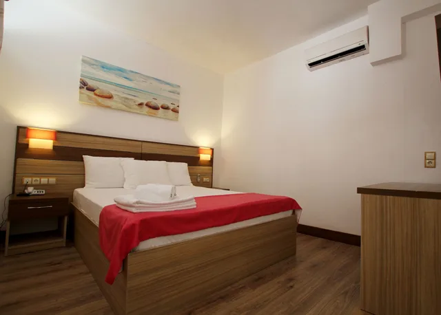 غرفة عائلية بسرير مزدوج وسريرين منفصلين، Eden Pyara Hotel Turunc 2/10