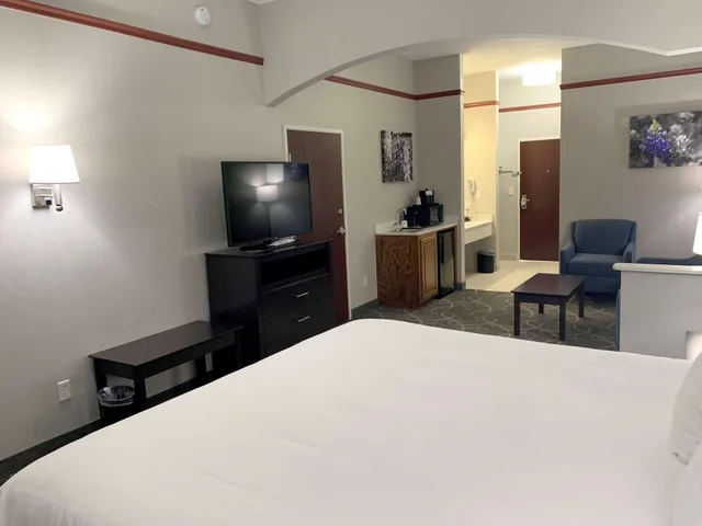 جناح بسرير كينج، Best Western Limestone Inn & Suites 3/4