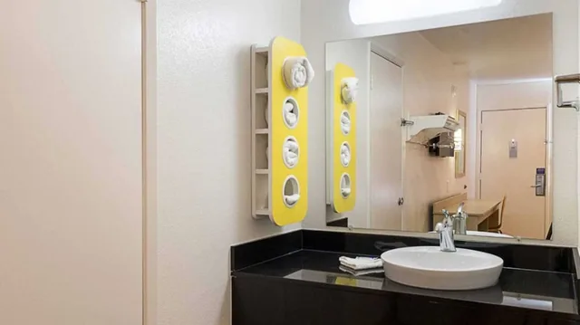 غرفة ديلوكس بسريرين مزدوجين، Motel6 Mcallen, TX 4/4