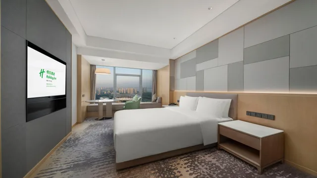 Standard, King Bed, Sunrise View، Holiday Inn Qinhuangdao Haigang 1/1