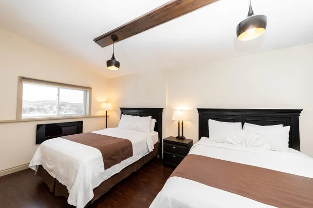 Room, 2 Queen Beds, Hill Side، Hidden Valley Resort, Ascend Hotel Collection 3/8