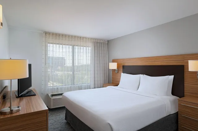جناح بسرير كينج بغرفة نوم واحدة، TownePlace Suites by Marriott Macon Mercer University 1/4