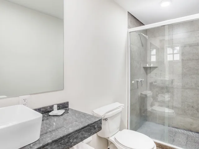 شقة سوبيريور بسرير كينج بإطلالة على المدينة مع أريكة بمطبخ، Om 686 Urban Lofts 3/5